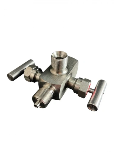 БКН2-03-12Х18Н10Т Блок клапанный 2-х вент. К1/2"(Н)/М20х1,5(В)/М20х1,5(Н) УТ000017684